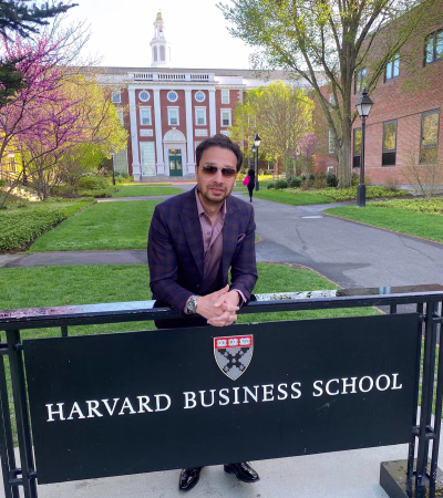 Rahul Jain receiving award